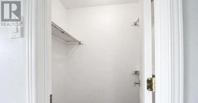 18 Roberge Crescent, Ottawa, ON, K2L 4G6 - 7