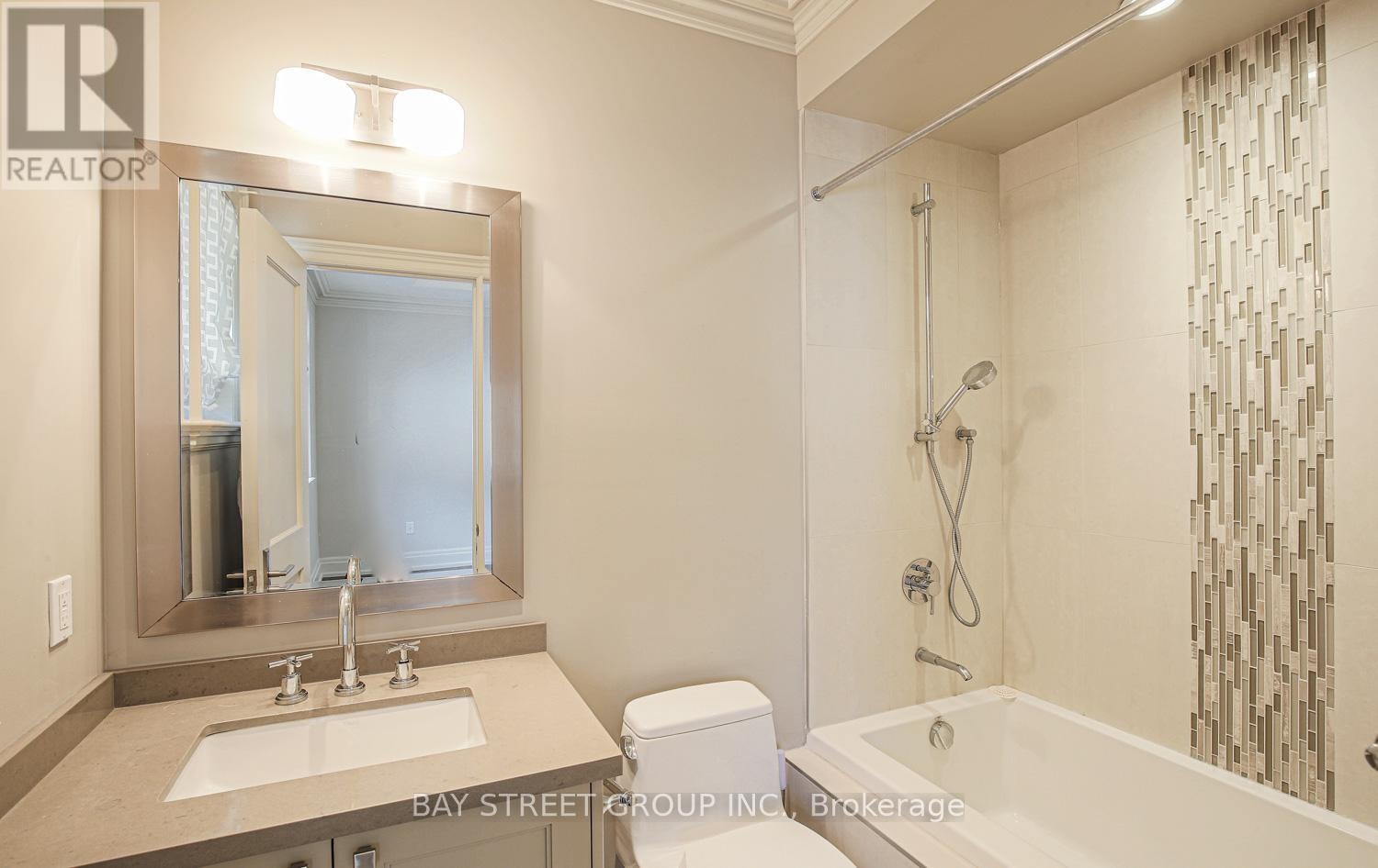 500 Deloraine Avenue, Toronto, ON, M5M 2B8 - 29