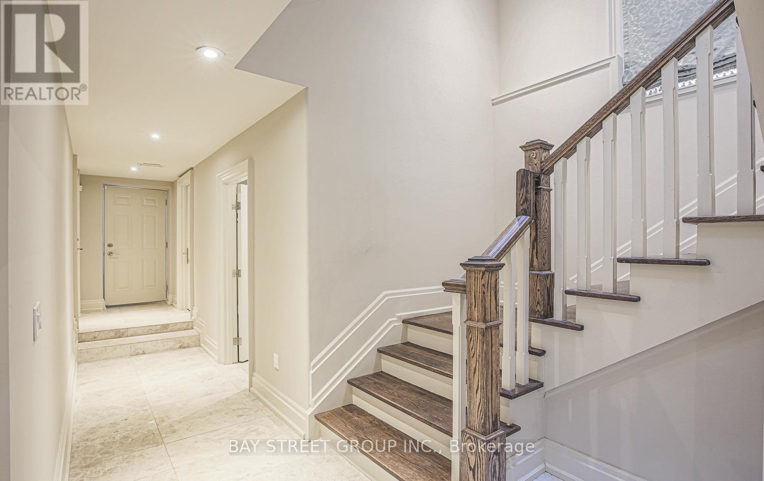 500 Deloraine Avenue, Toronto, ON, M5M 2B8 - 36