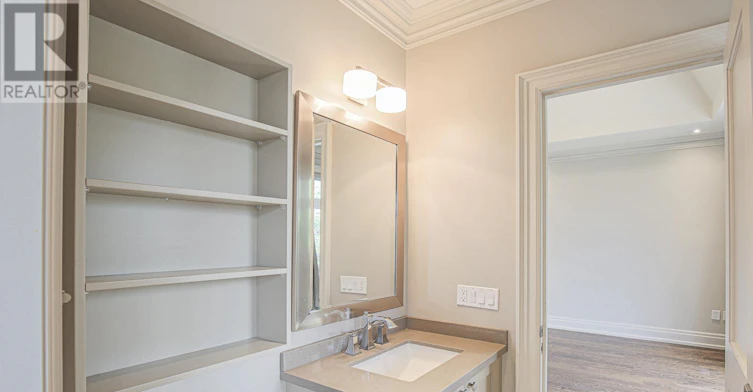 500 Deloraine Avenue, Toronto, ON, M5M 2B8 - 35