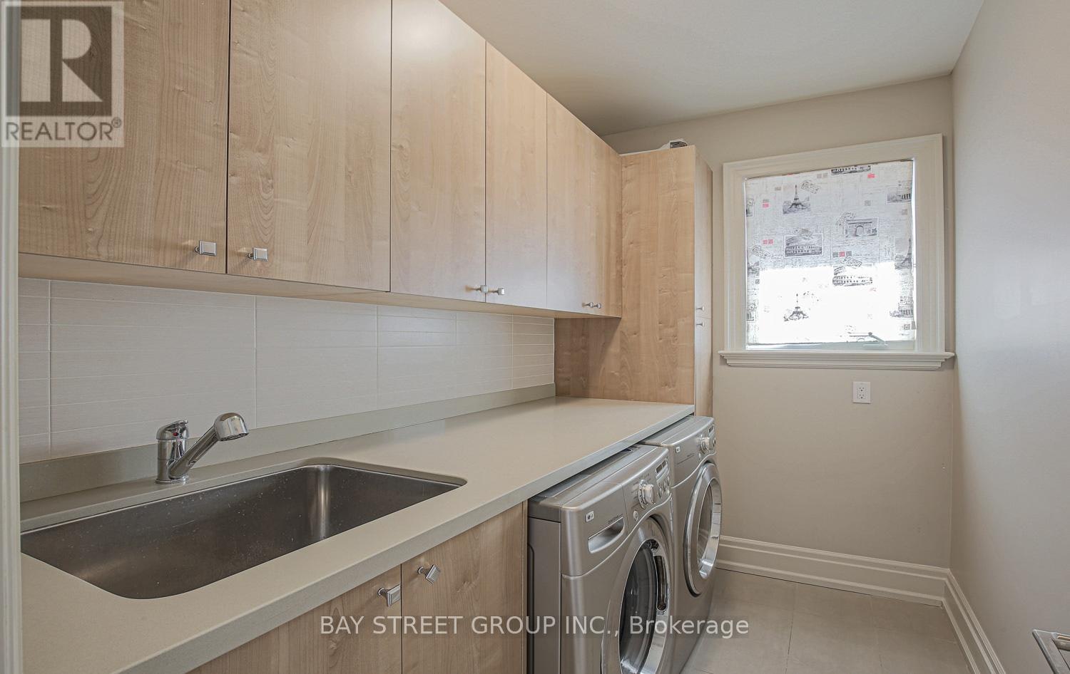 500 Deloraine Avenue, Toronto, ON, M5M 2B8 - 27