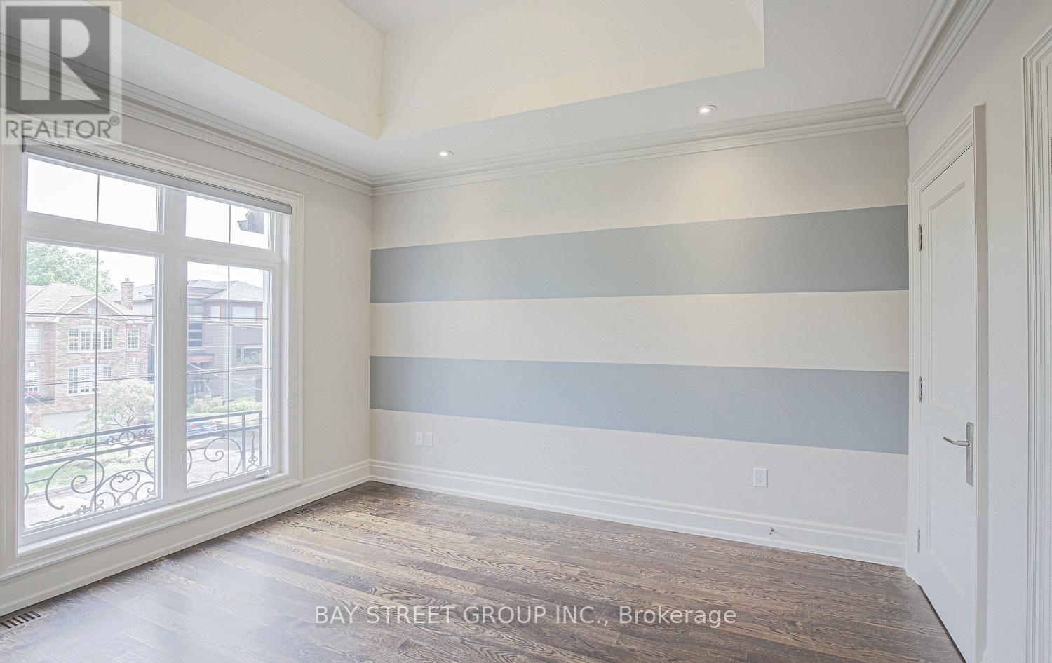 500 Deloraine Avenue, Toronto, ON, M5M 2B8 - 33