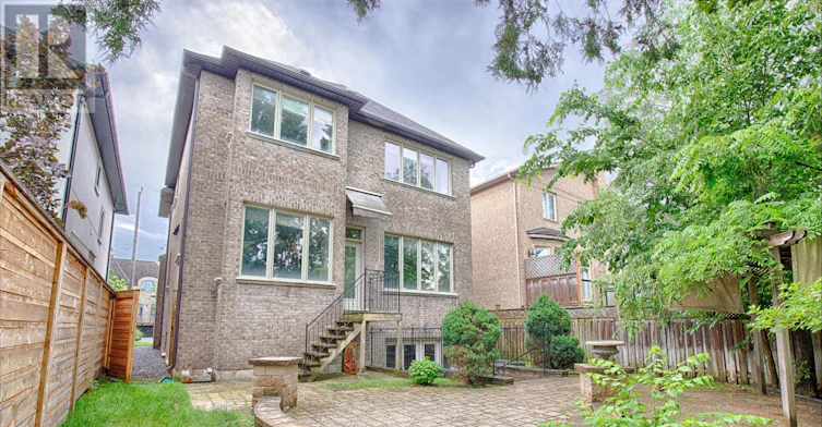 500 Deloraine Avenue, Toronto, ON, M5M 2B8 - 3