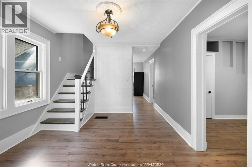 1479 Lillian Avenue, Windsor, ON, N8X 4A7 - 4