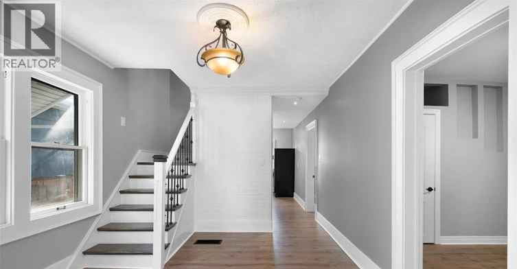1479 Lillian Avenue, Windsor, ON, N8X 4A7 - 4