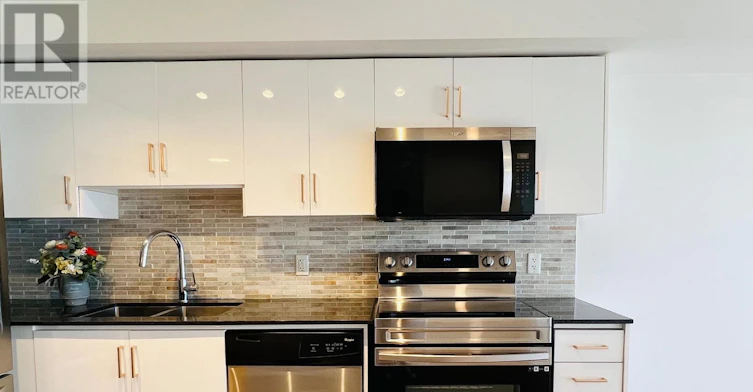 811-370 7 Highway E, Richmond Hill, ON, L4B 0C4 - 5