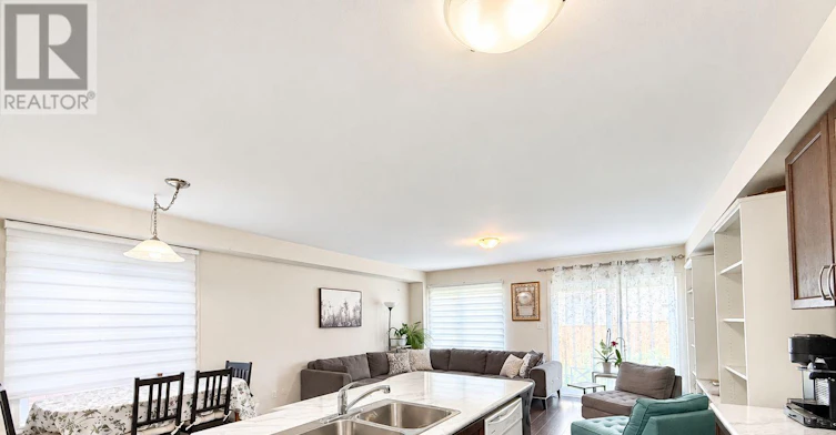 2339 Dress Circle Crescent, Oshawa, ON, L1L 0L8 - 7