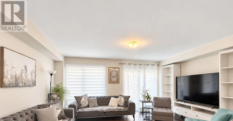 2339 Dress Circle Crescent, Oshawa, ON, L1L 0L8 - 4