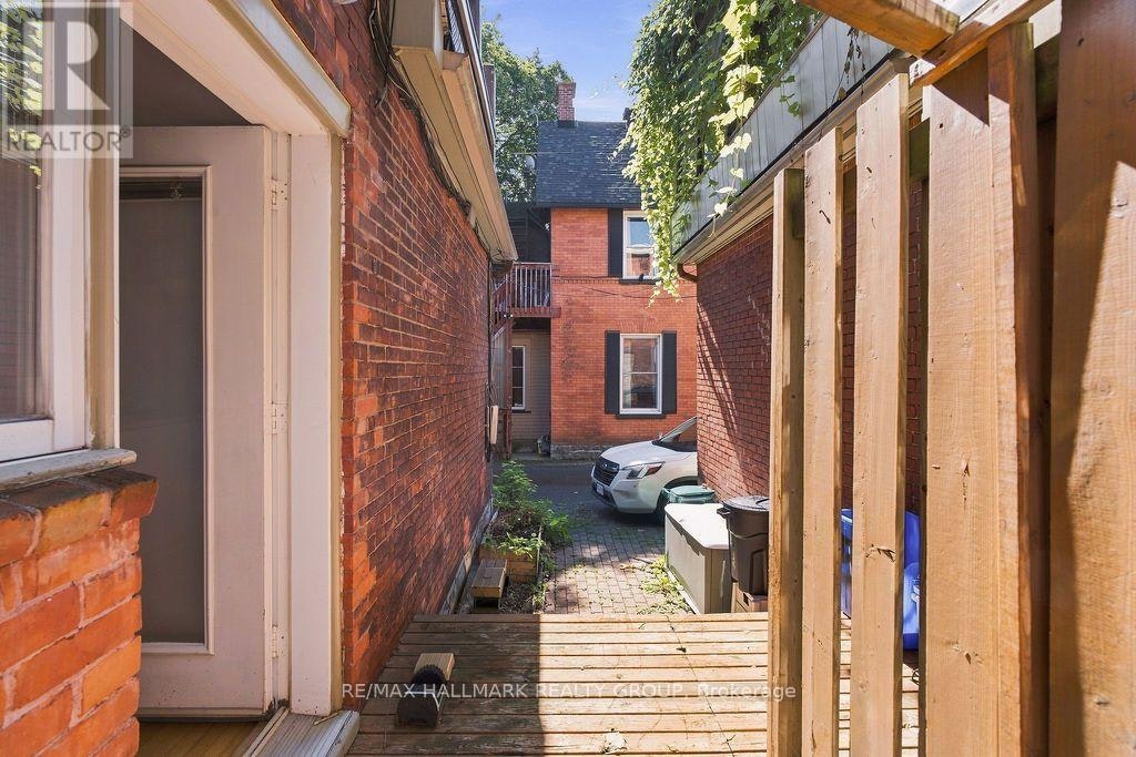 566 Maclaren Street, Ottawa, ON, K1R 5K7 - 41