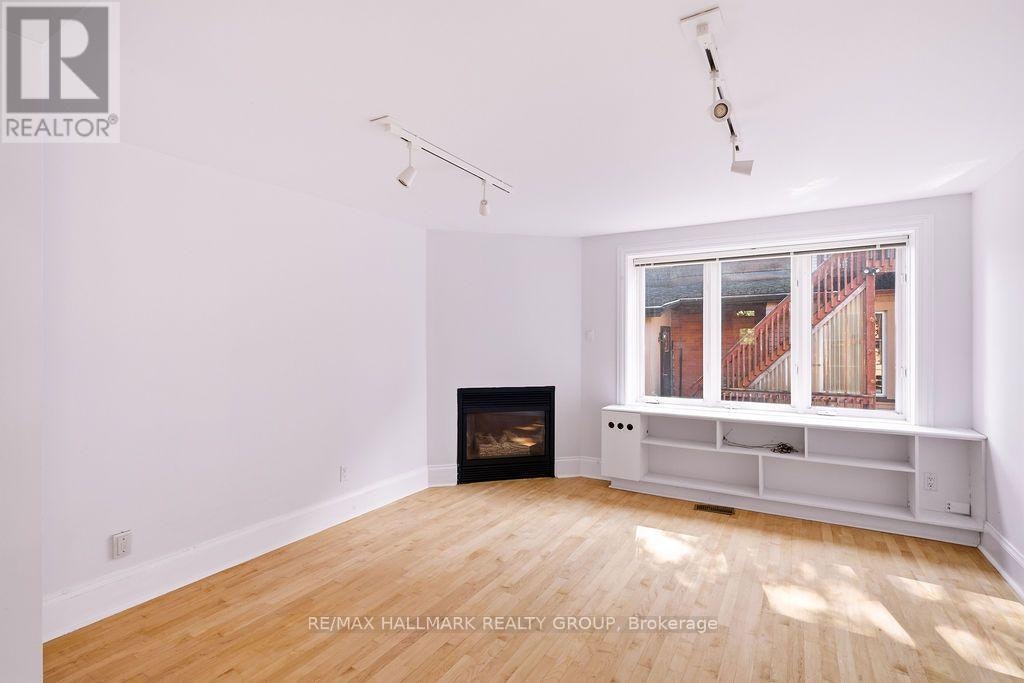 566 Maclaren Street, Ottawa, ON, K1R 5K7 - 16