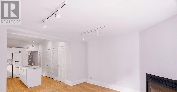 566 Maclaren Street, Ottawa, ON, K1R 5K7 - 18