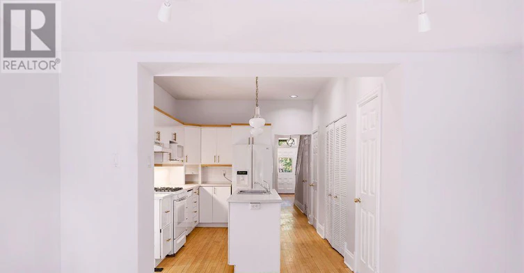 566 Maclaren Street, Ottawa, ON, K1R 5K7 - 17