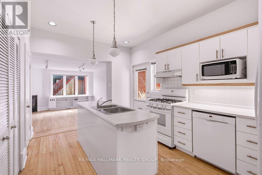 566 Maclaren Street, Ottawa, ON, K1R 5K7 - 10