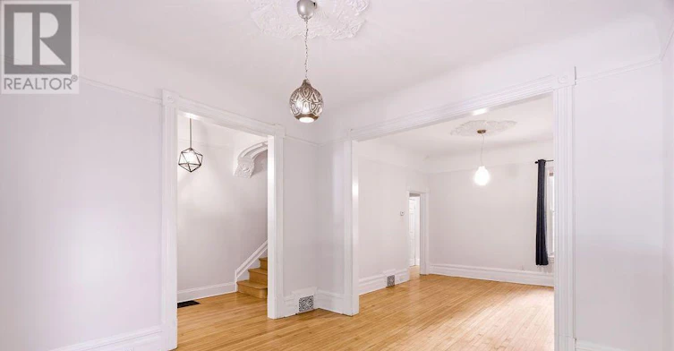 566 Maclaren Street, Ottawa, ON, K1R 5K7 - 6