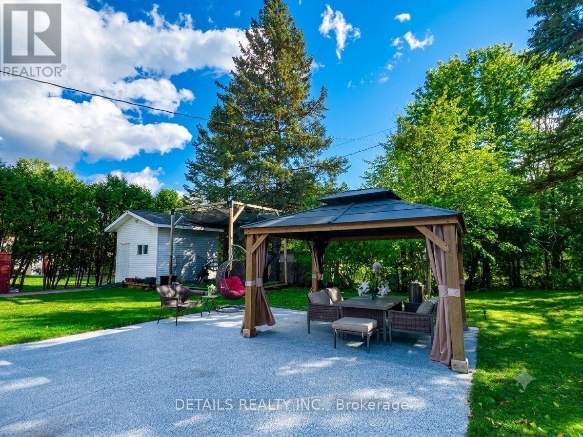 7 Kerry Crescent E, Ottawa, ON, K2E 5V7 - 24