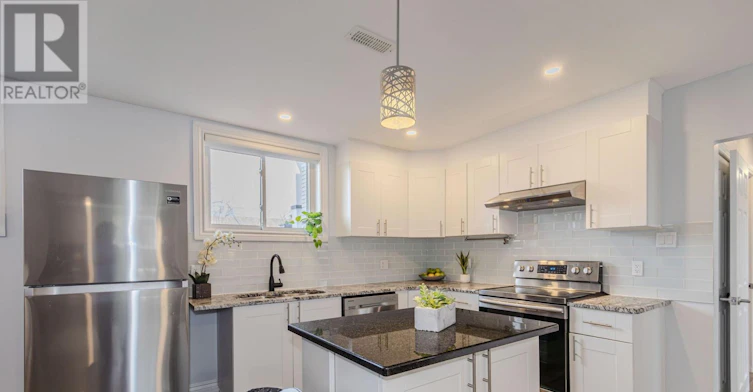 7 Kerry Crescent E, Ottawa, ON, K2E 5V7 - 8
