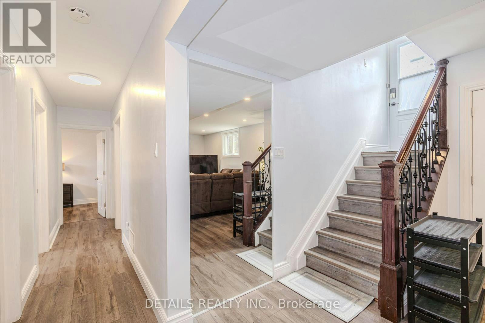 7 Kerry Crescent E, Ottawa, ON, K2E 5V7 - 4