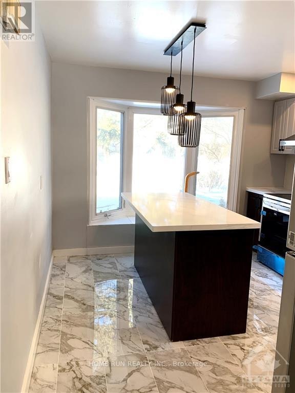 1201 St Moritz Court, Ottawa, ON, K1C 2B2 - 4