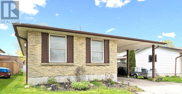 14 Muskoka Drive, Guelph, ON, N1E 3M7 - 2