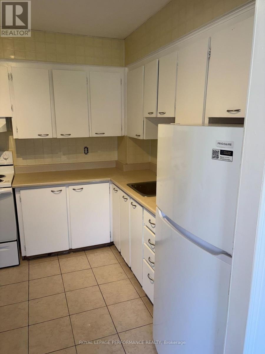 208C-2044 Arrowsmith Drive, Ottawa, ON, K1J 7V8 - 3