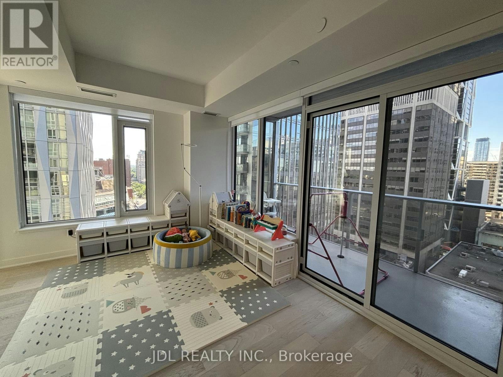 1110-11 Yorkville Avenue, Toronto, ON, M4W 0B7 - 9