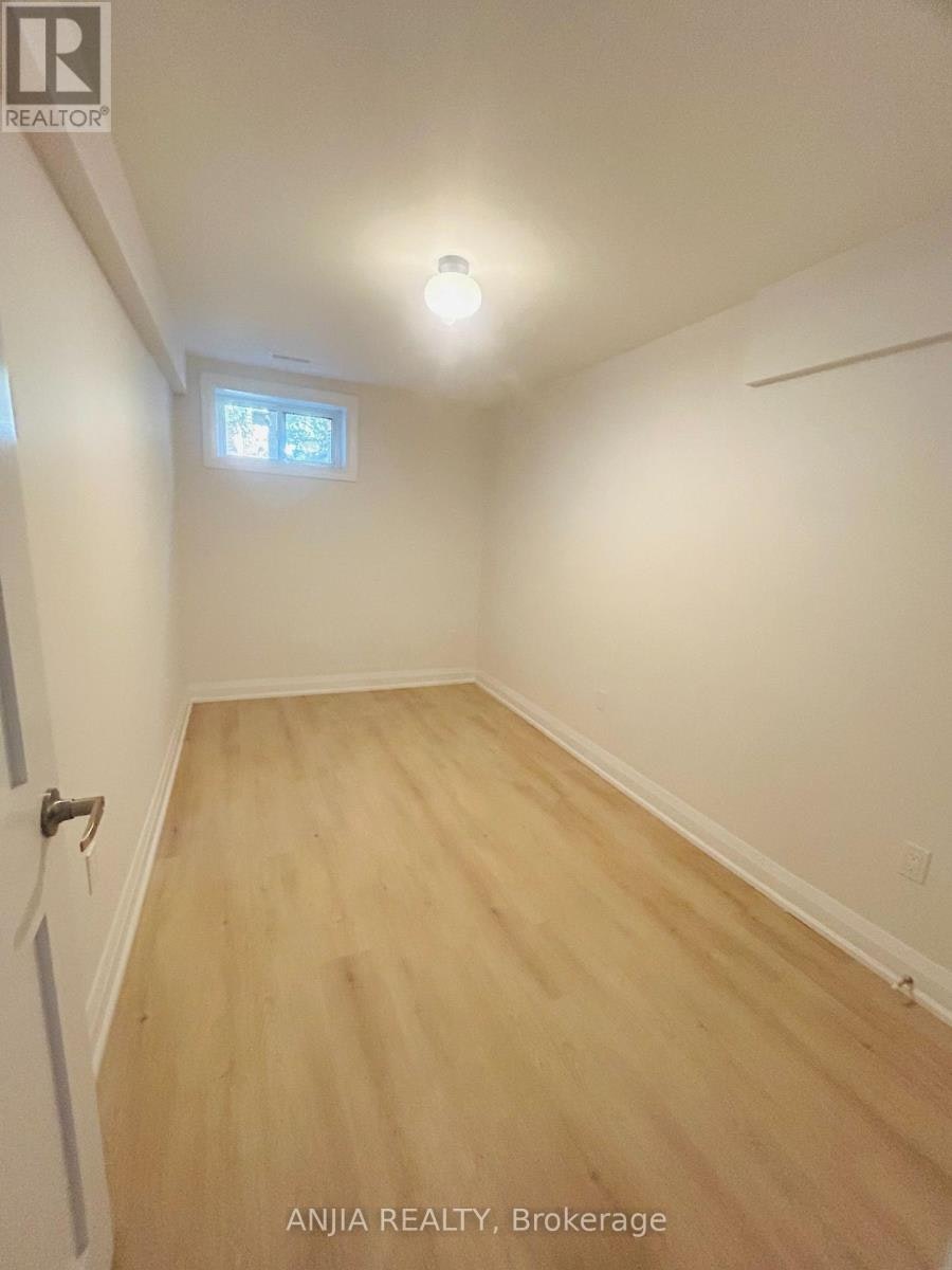 310 Hillsdale Avenue E, Toronto, ON, M4S 1T8 - 4