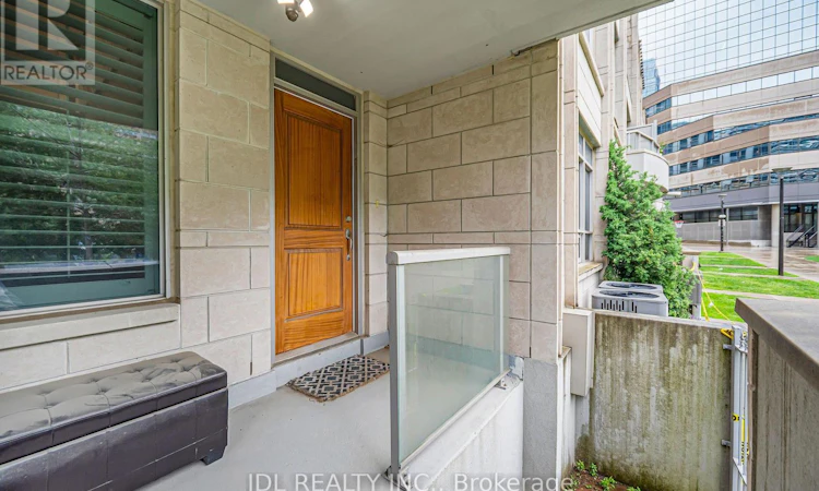 TH07-761 Bay Street