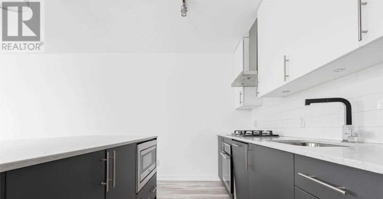 720-38 Howard Park Avenue, Toronto, ON, M6R 0A7 - 12