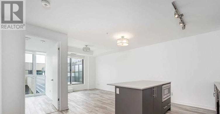 720-38 Howard Park Avenue, Toronto, ON, M6R 0A7 - 4