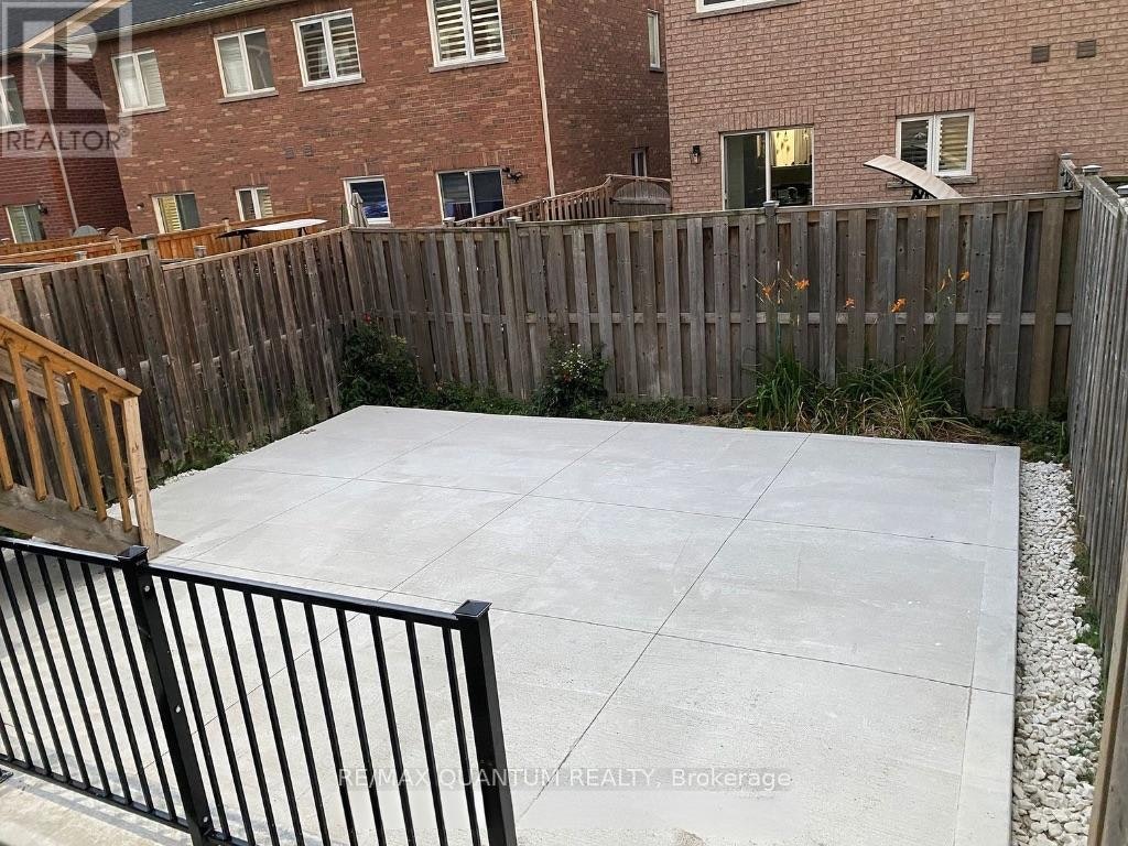 13 Portrush Trail, Brampton, ON, L6X 0R4 - 14