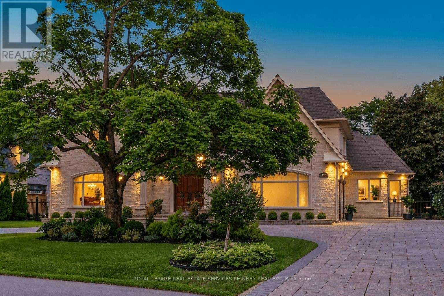 1511 Broadmoor Avenue, Mississauga, ON, L5G 3T7