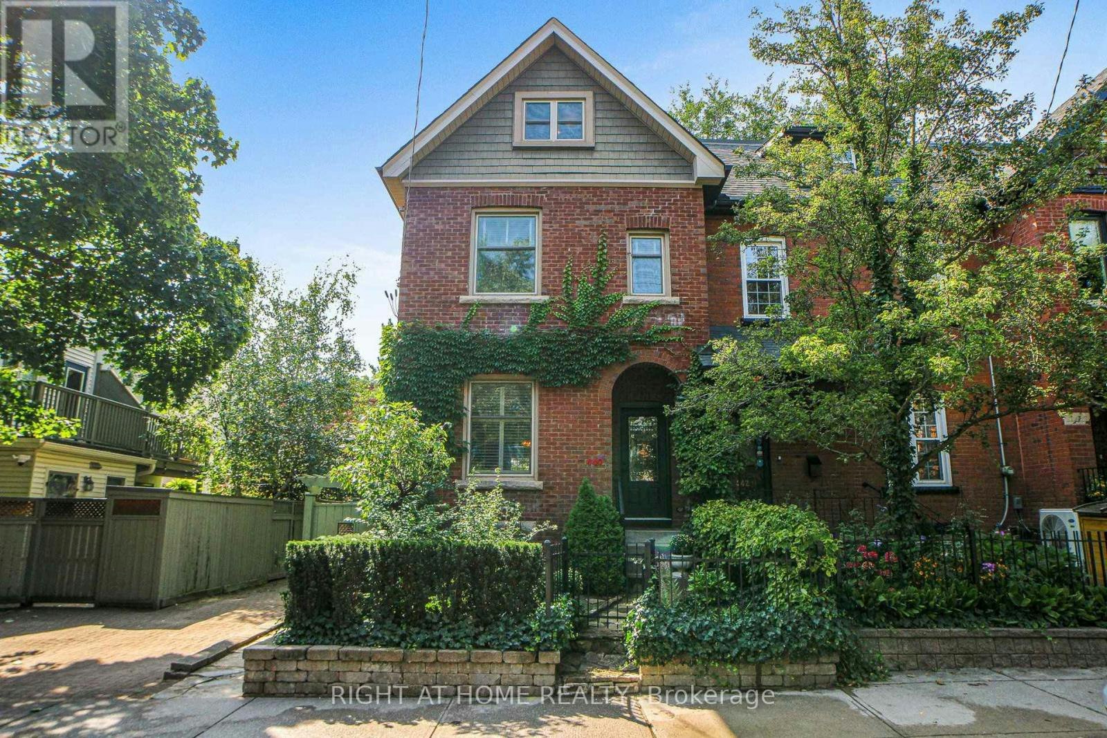 440 Sackville Street, Toronto, ON, M4X 1T2
