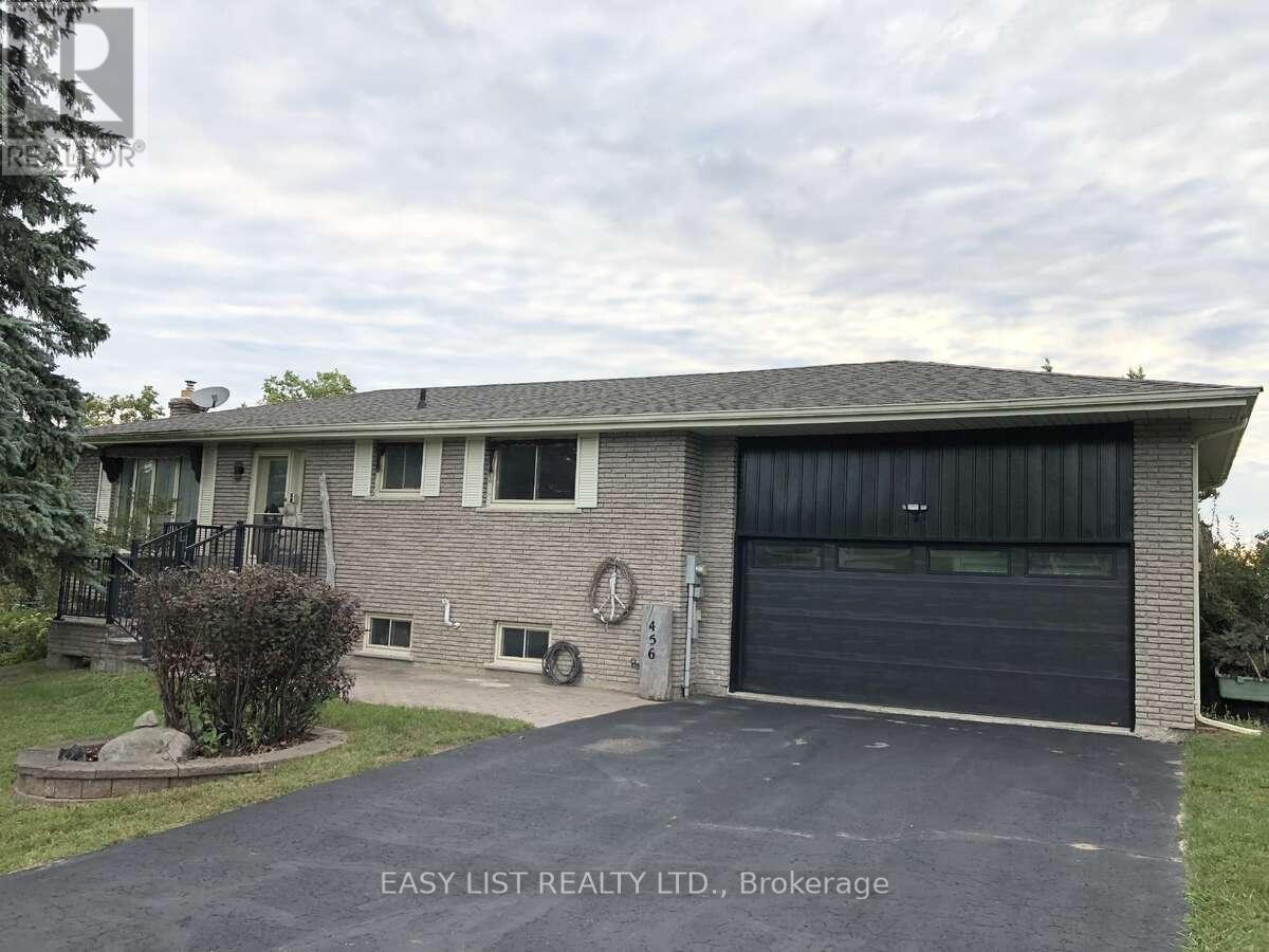 456 Old Surrey Lane, Kawartha Lakes, ON, K0M 1A0