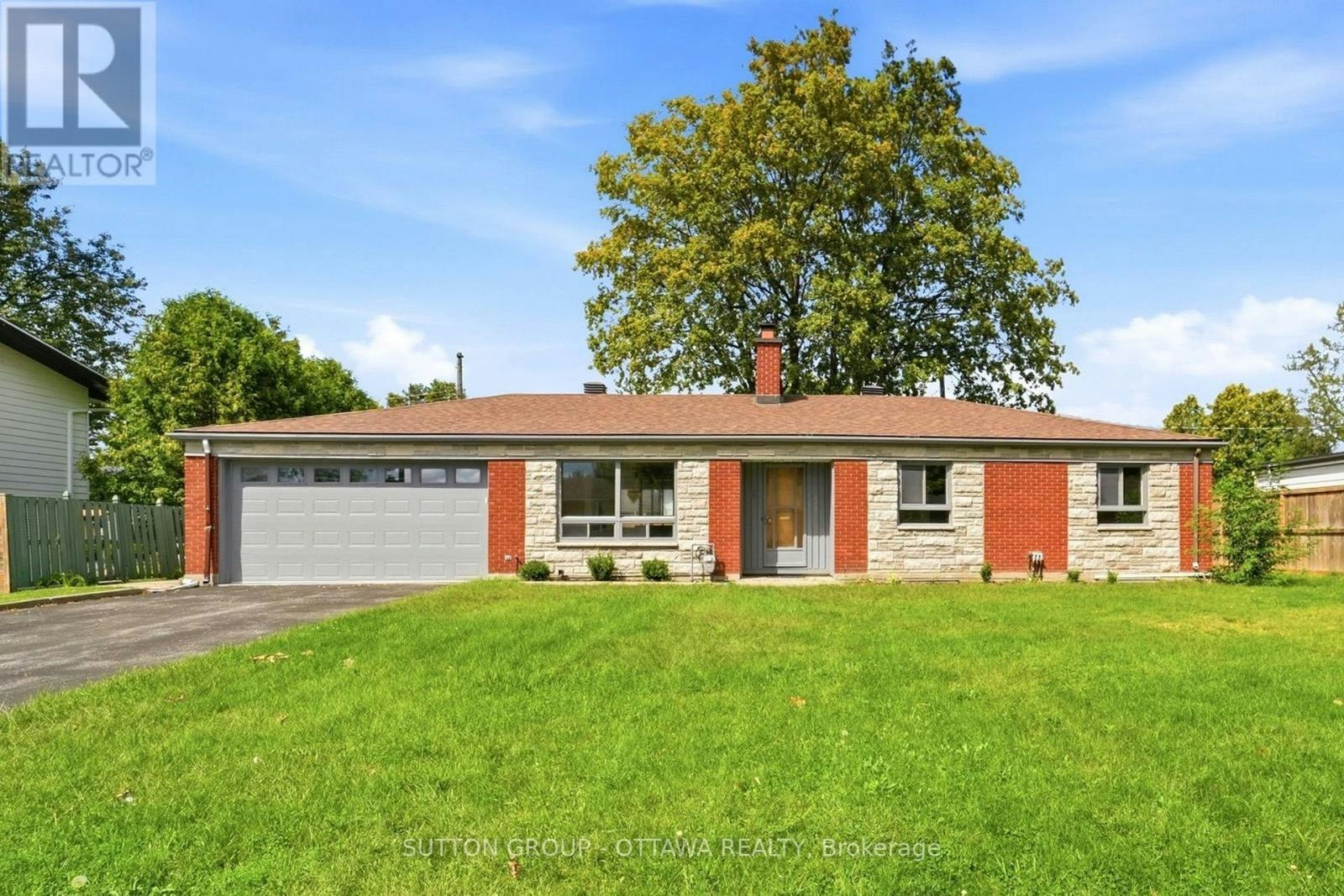 1981 Bel Air Drive, Ottawa, ON, K2C 0X1