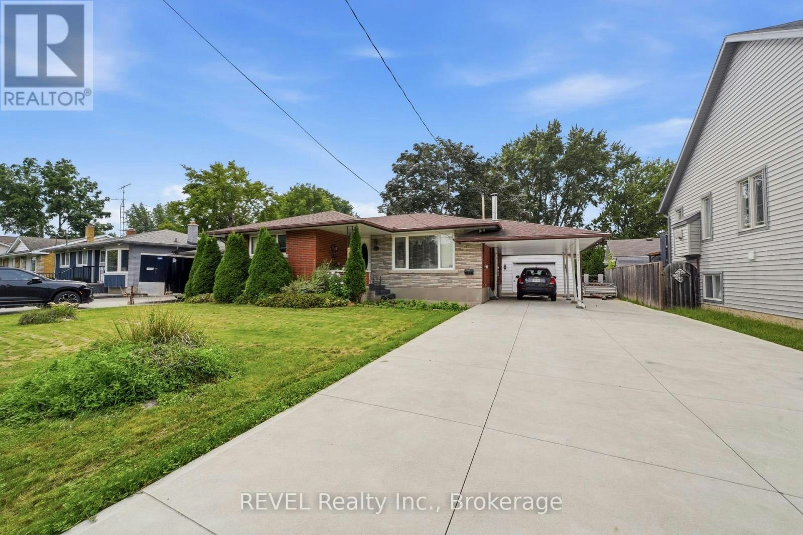 563 Bunting Road, St. Catharines, ON, L2M 3A4