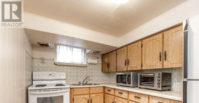 31 Kilgreggan Crescent, Toronto, ON, M1J 1S2 - 2
