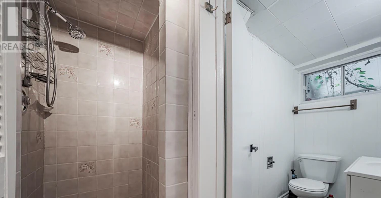 LOWER-394 Centre Street E, Richmond Hill, ON, L4C 1B7 - 9