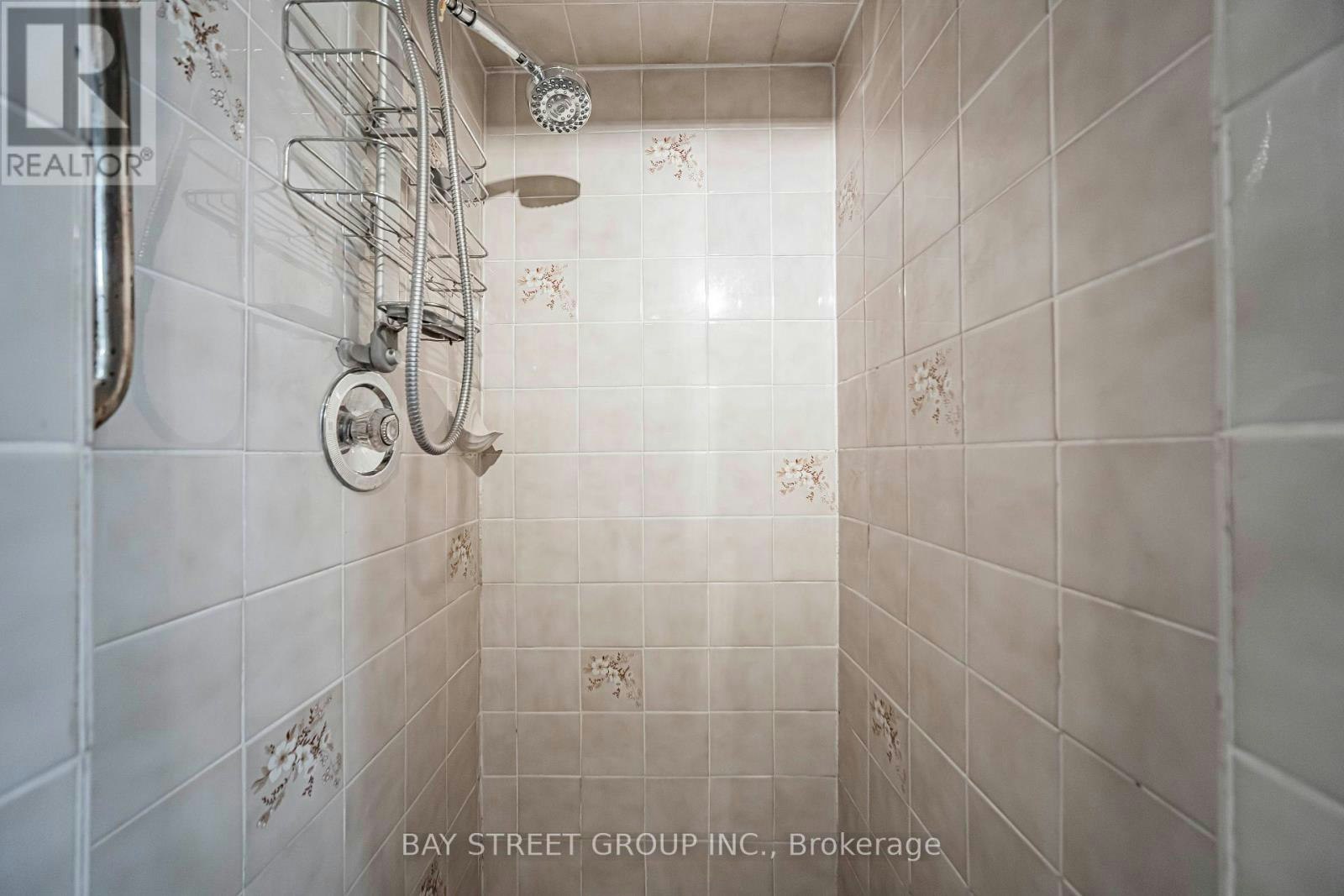 LOWER-394 Centre Street E, Richmond Hill, ON, L4C 1B7 - 8