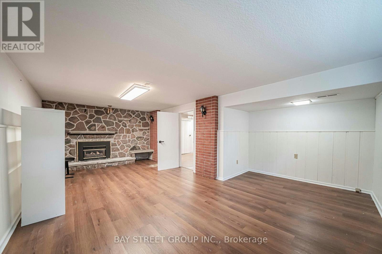 LOWER-394 Centre Street E, Richmond Hill, ON, L4C 1B7 - 4