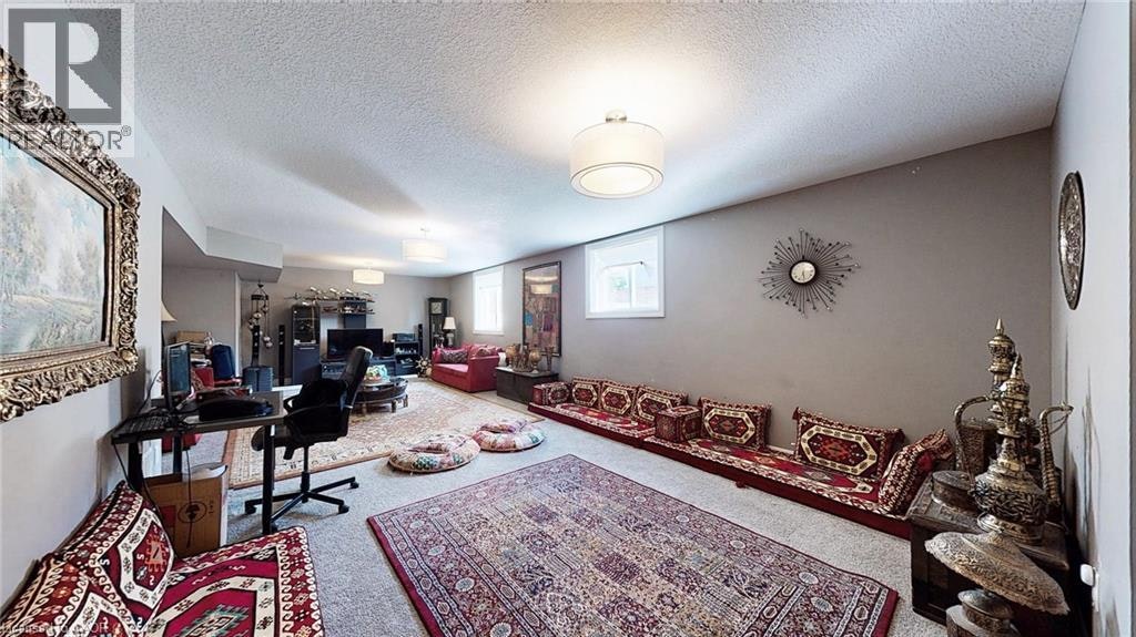537 Millstream Drive, Waterloo, ON, N2K 0E2 - 39