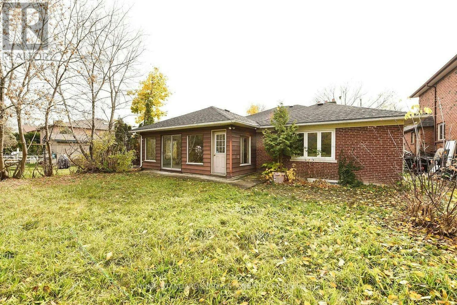 90 Centre Avenue N, Toronto, ON, M2M 2L6 - 31