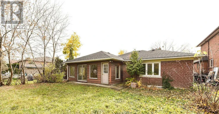 90 Centre Avenue N, Toronto, ON, M2M 2L6 - 31