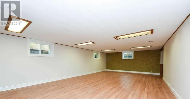 90 Centre Avenue N, Toronto, ON, M2M 2L6 - 22