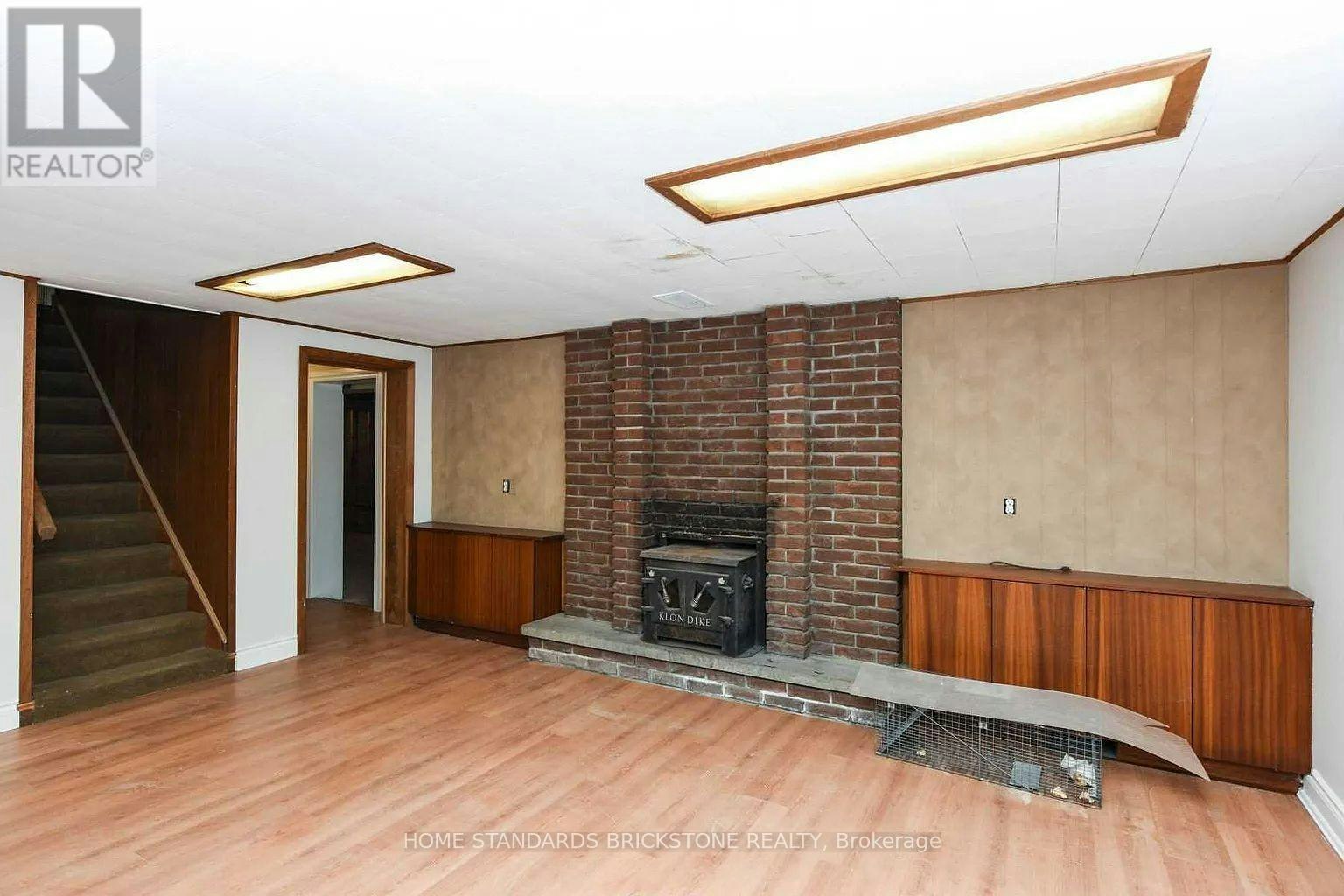 90 Centre Avenue N, Toronto, ON, M2M 2L6 - 23