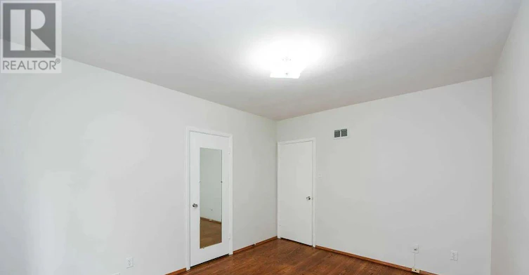 90 Centre Avenue N, Toronto, ON, M2M 2L6 - 10