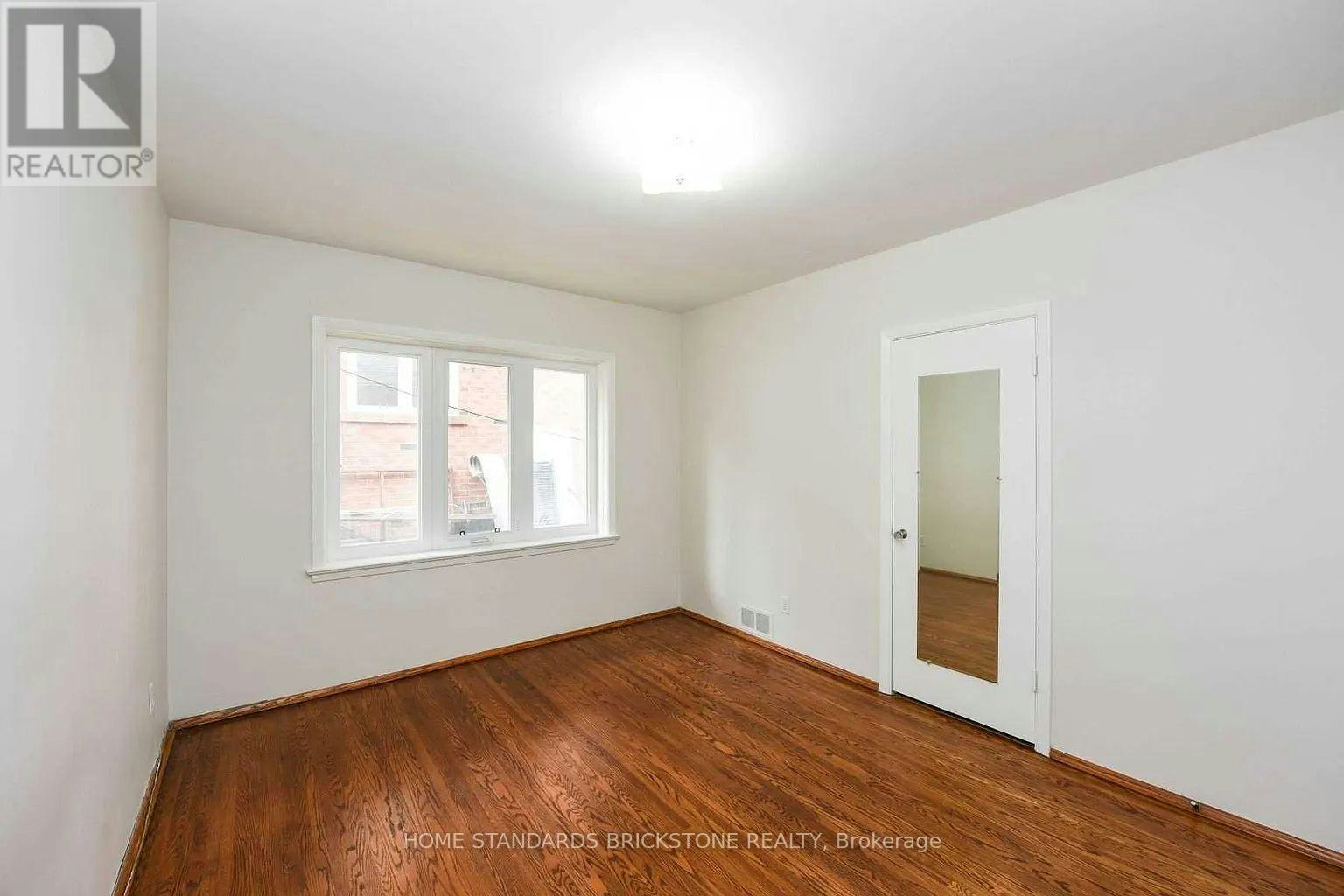 90 Centre Avenue N, Toronto, ON, M2M 2L6 - 11