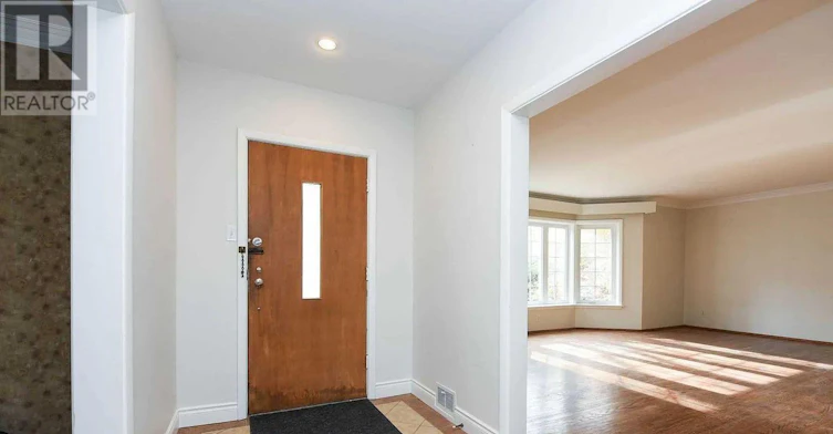 90 Centre Avenue N, Toronto, ON, M2M 2L6 - 2