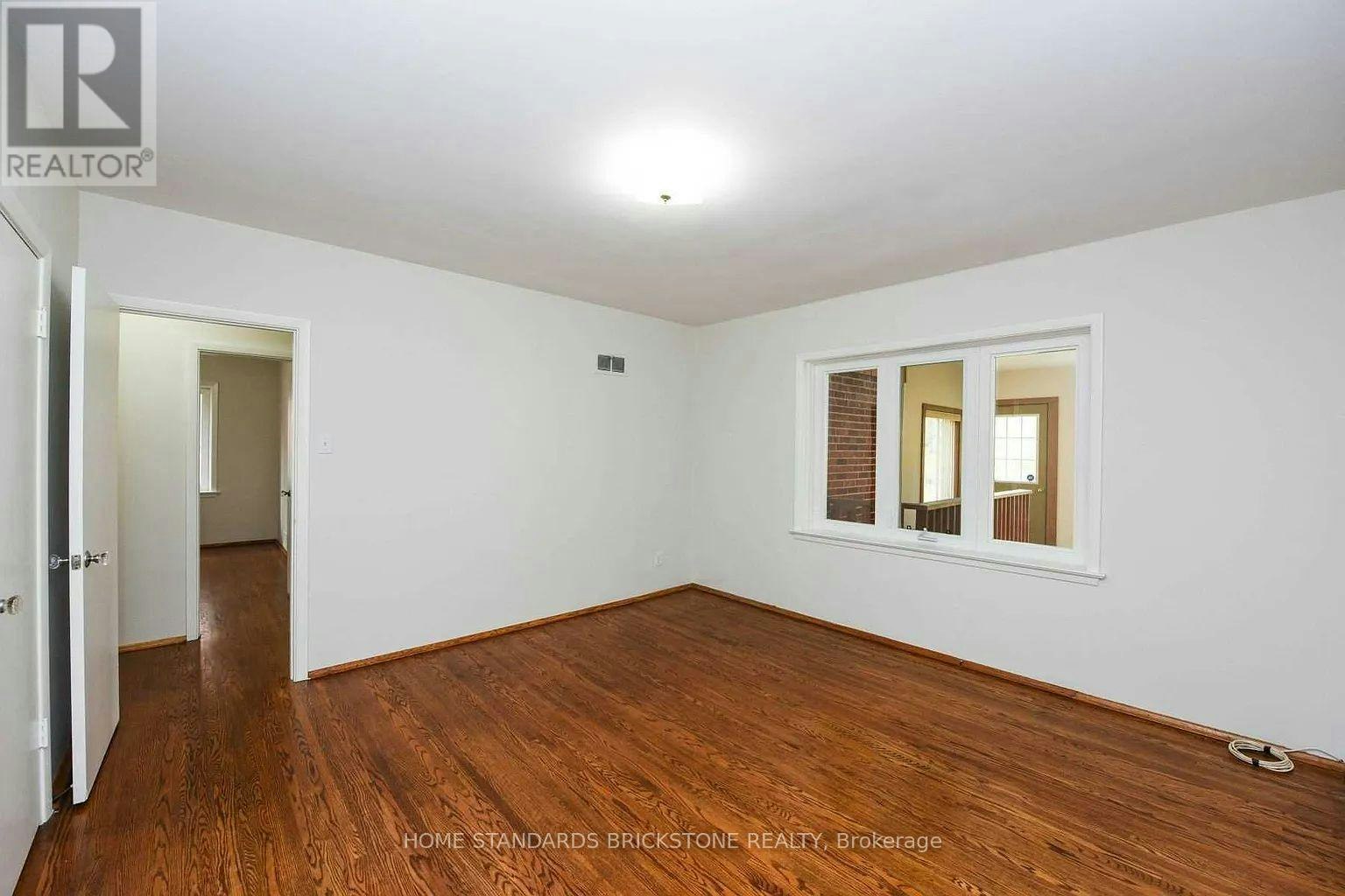 90 Centre Avenue N, Toronto, ON, M2M 2L6 - 15