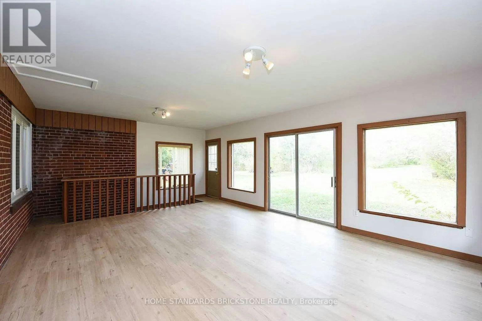 90 Centre Avenue N, Toronto, ON, M2M 2L6 - 21