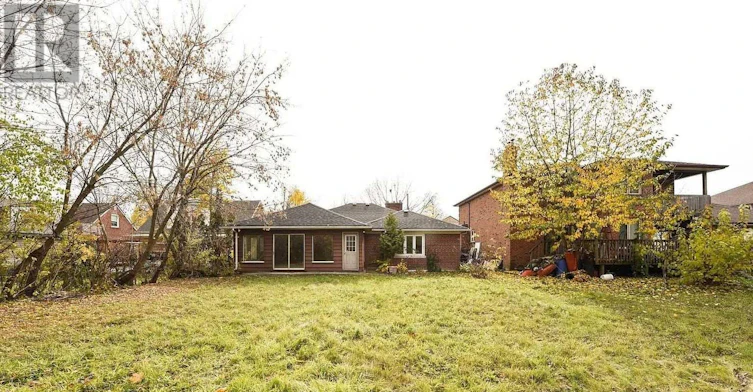 90 Centre Avenue N, Toronto, ON, M2M 2L6 - 30